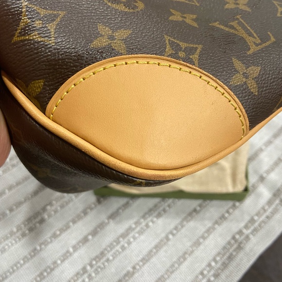 Louis Vuitton Boulogne - Picture 13 of 15